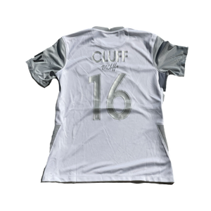 Cluff #16 Signed Luna Kit