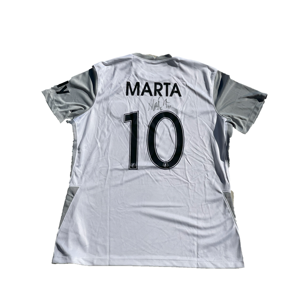 Marta #10 Signed Luna Kit